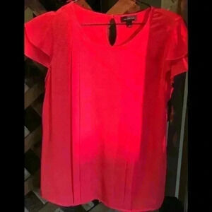 A Limited coral top.Size small.